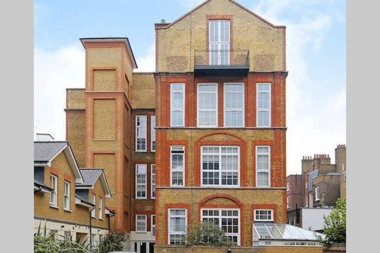 Central 2-Bed, 2-Bath Sanctuary Near Holborn Station, Covent Garden & West End ロンドン エクステリア 写真